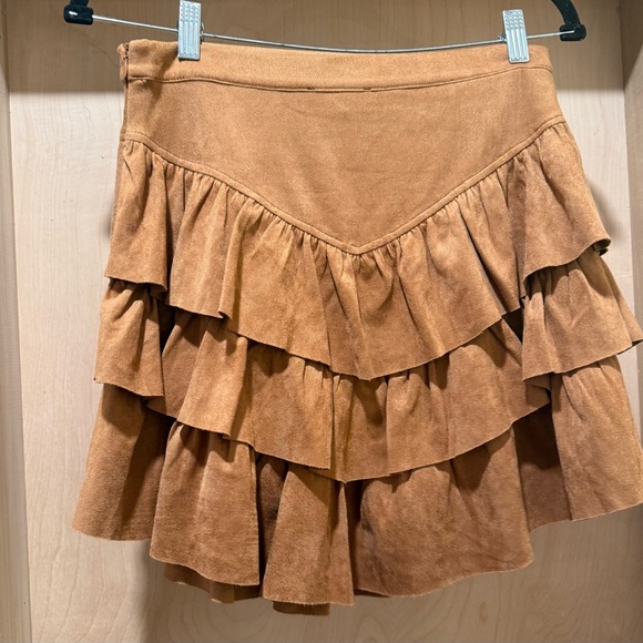 Sage + Fig Faux Suede Ruffled Women's Skirt Size Small NEW - Picture 2 of 3